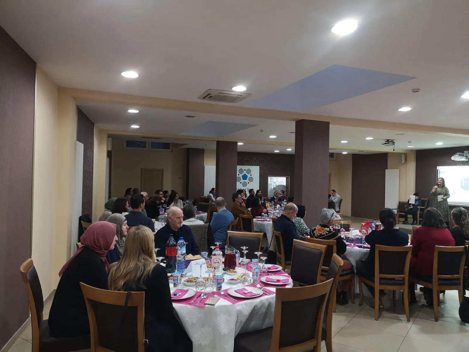 news-iftar-van-inspiration-brengt-buren-en-1