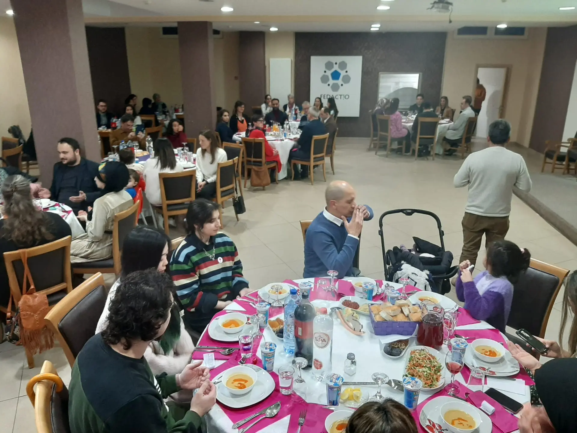 news-iftar-van-inspiration-brengt-buren-en-4