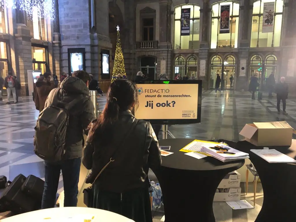 news-speak-right-now-in-antwerpen-centraal-1